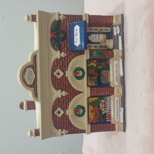Department 56 The Original Snow Village Village Vet and Pet Shop FIgurine